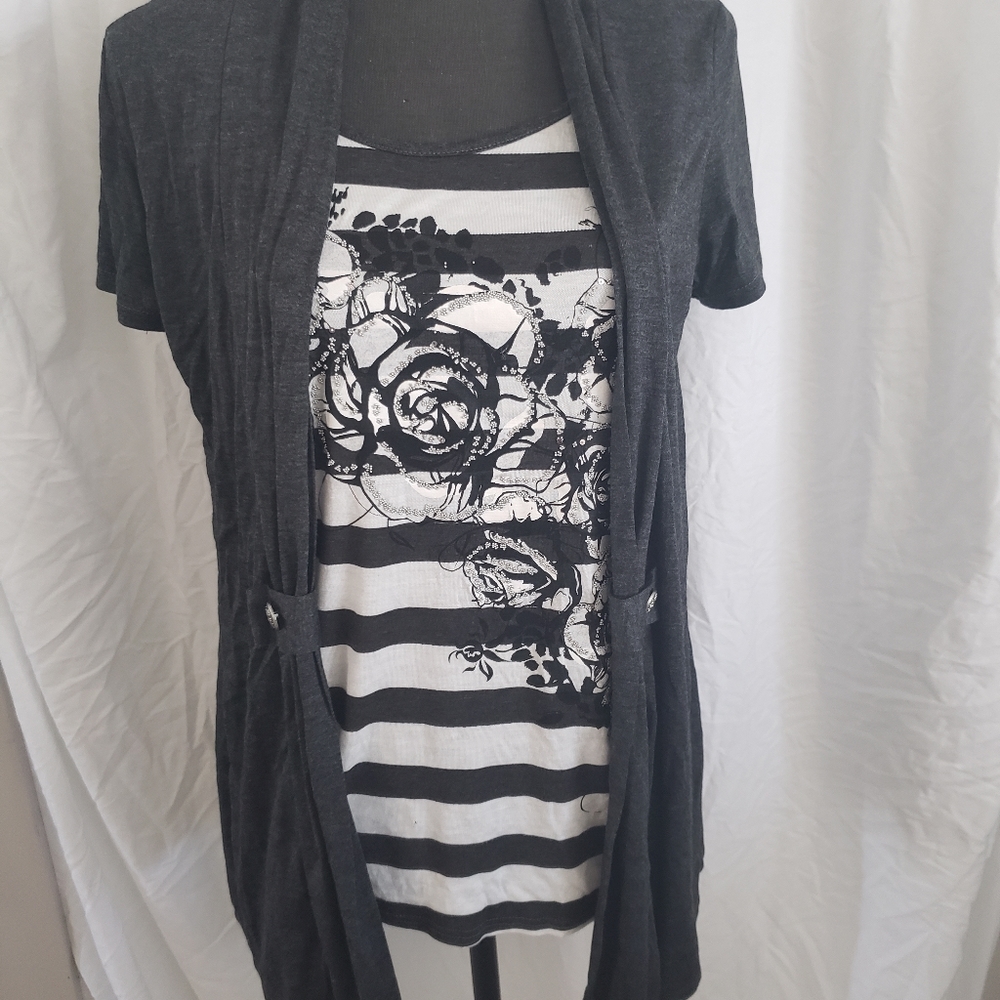 3for$30 1 piece that looks like 2 pieces
